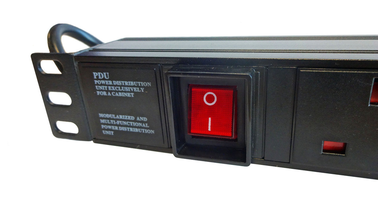 4 Way PDU UK- Horizontal (front bracket) Switched Power Distribution Unit